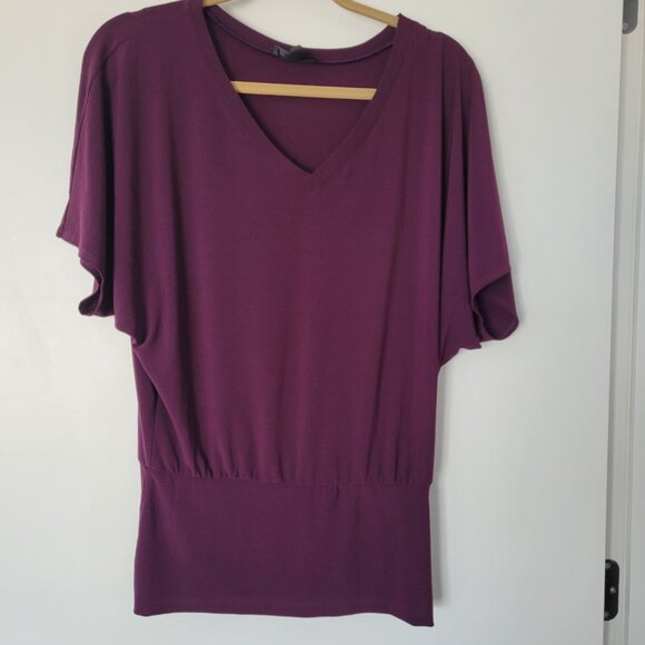 Timeless deep rich-colour coordinated assemble: flowy top and tulip skirt - Picture 2 of 11